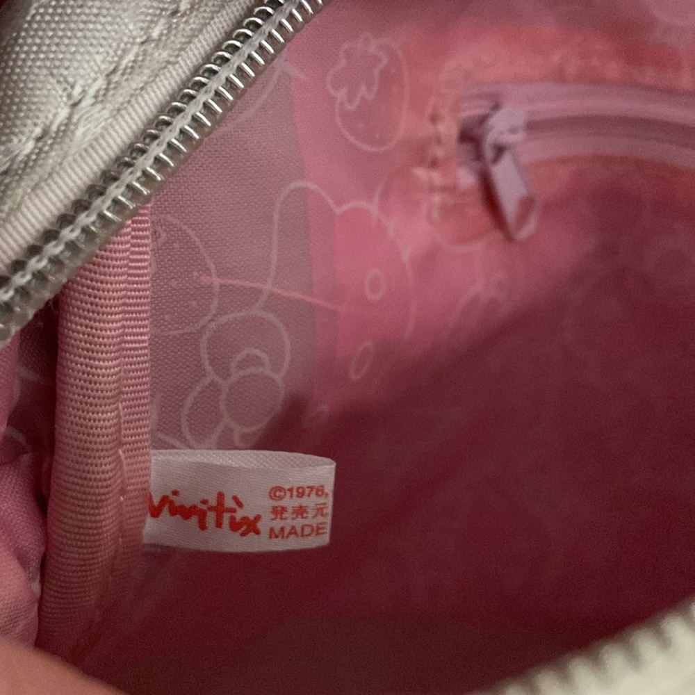Hello Kitty Gold and Cream Crossbody Bag - Picture 6 of 6